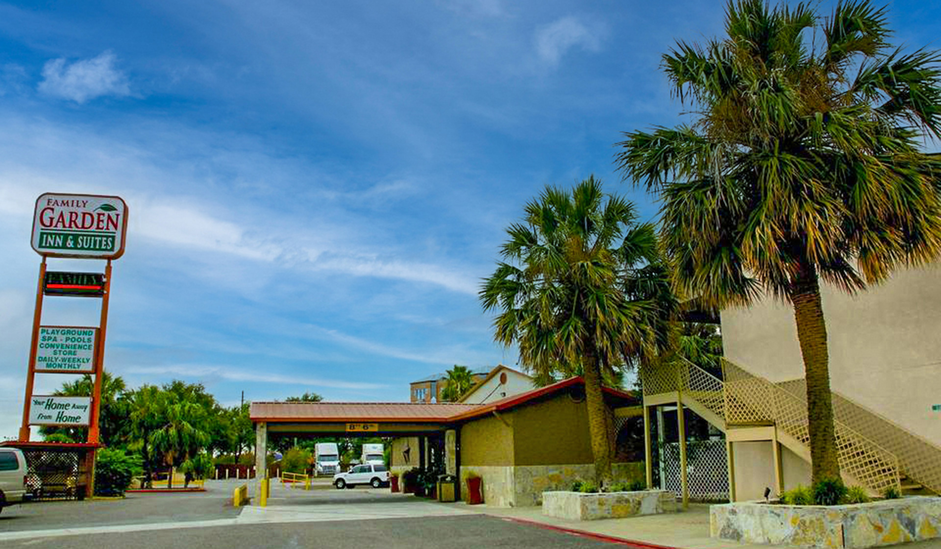 Family Garden Inn Laredo